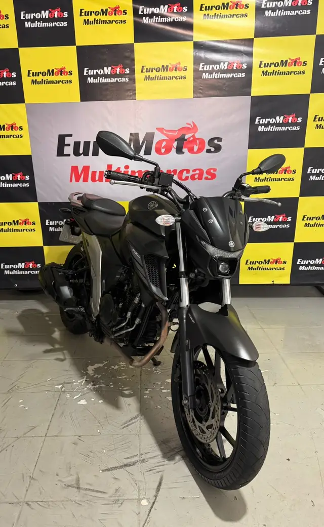 Moto Yamaha YS 250 Fazer 2022 ABS