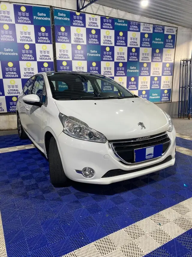 Carro Peugeot 208 2015 Griffe  1.6 16V (Flex) (Aut)