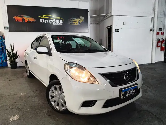 Carro Nissan Versa 2014 1.6 16V SV (Flex)