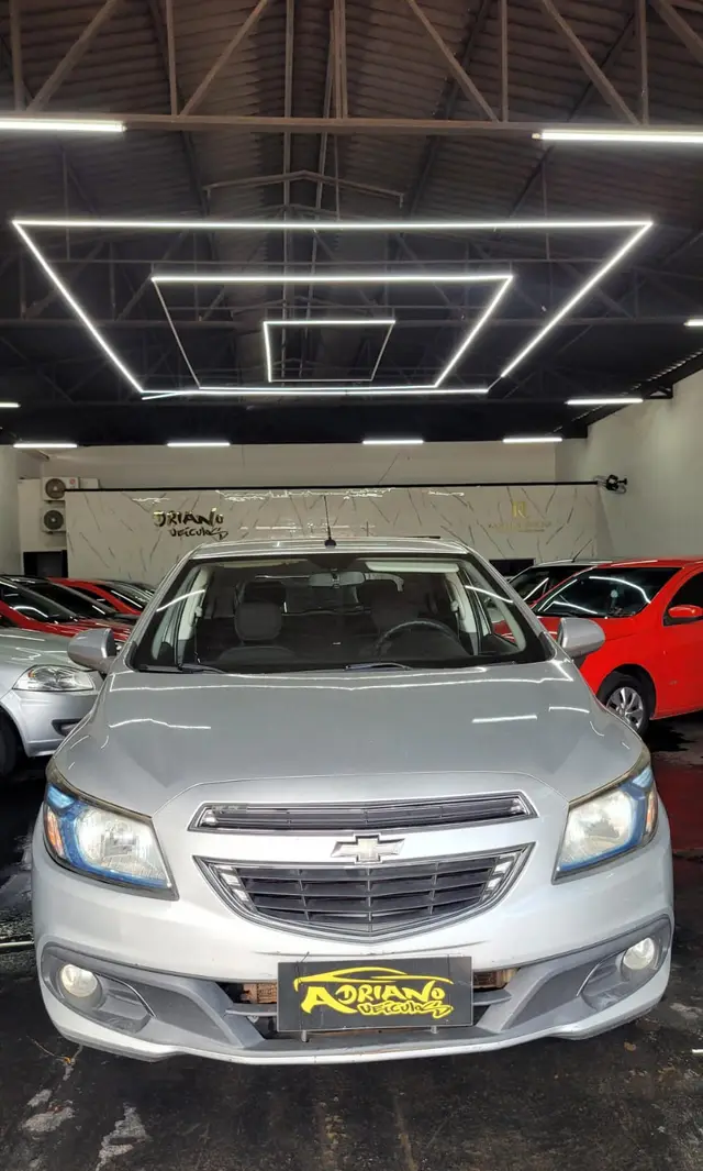 Carro Chevrolet Onix 2014 HATCH LTZ 1.4 8V FlexPower 5p Mec.