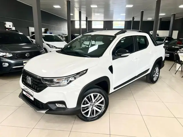 Carro Fiat Strada 2025 Volcano 1.3 Flex 8V CD Aut.