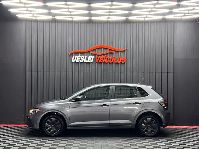 Carro Volkswagen Polo 2025 Track 1.0 Flex 12V 5p