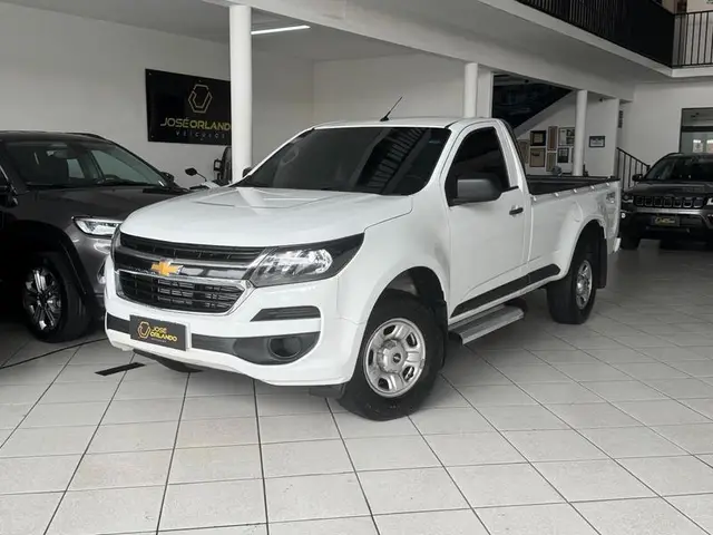 Carro Chevrolet S10 Cabine Simples 2017 S10 2.8 CTDi Cabine Simples LS 4WD