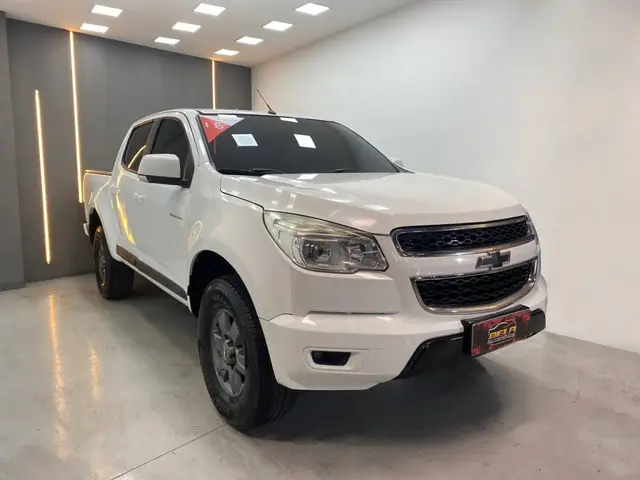 Carro Chevrolet S10 Cabine Dupla 2016 S10 2.4 Advantage (Cabine Dupla)