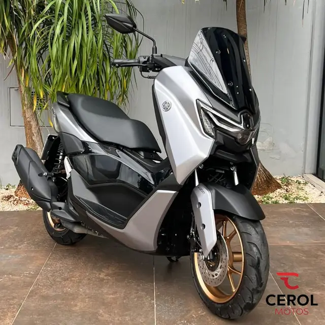 Moto Yamaha NMax 2025 Connected 160 ABS