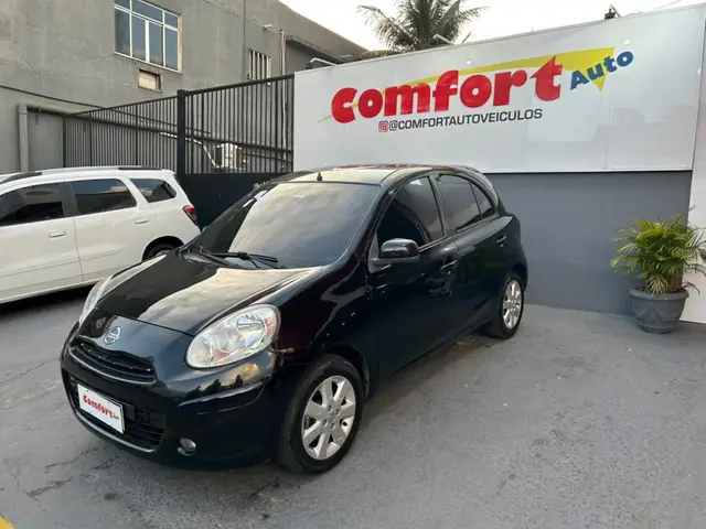 Carro Nissan March 2014 1.6 16V SV (Flex)