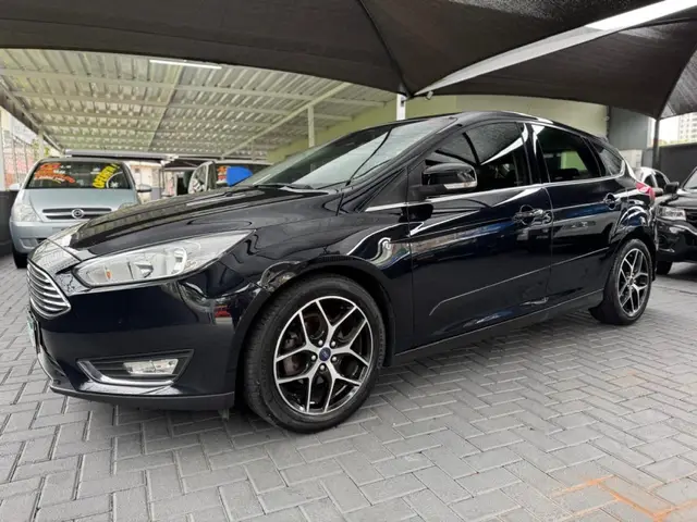 Carro Ford Focus Hatch 2016 Titanium 2.0 PowerShift