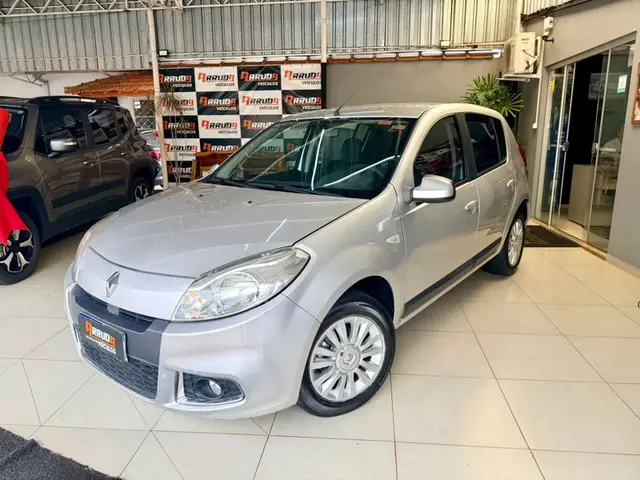 Carro Renault Sandero 2012 Privilège 1.6 8V Hi-Torque (flex)