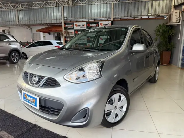 Carro Nissan March 2015 1.0 16V S (Flex)