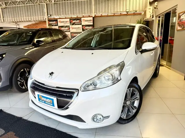 Carro Peugeot 208 2015 Griffe 1.6 16V (Flex)