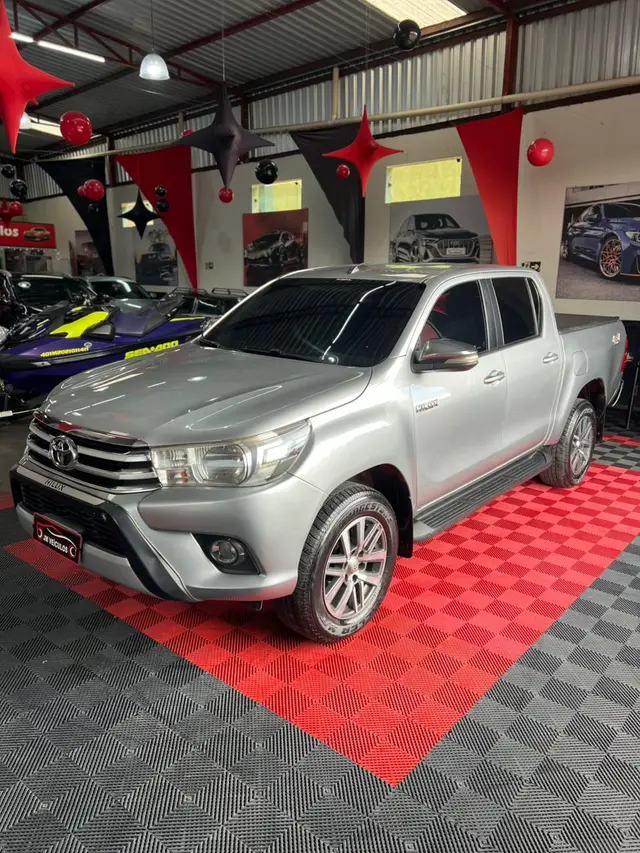 Carro Toyota Hilux Cabine Dupla 2017 Hilux 2.7 SRV CD 4x2 (Flex) (Aut)