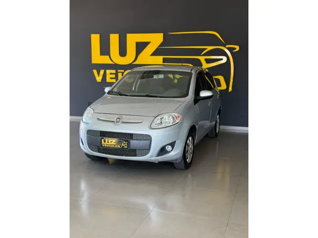 Carro Fiat Palio 2013 Attractive 1.4 8V (Flex)