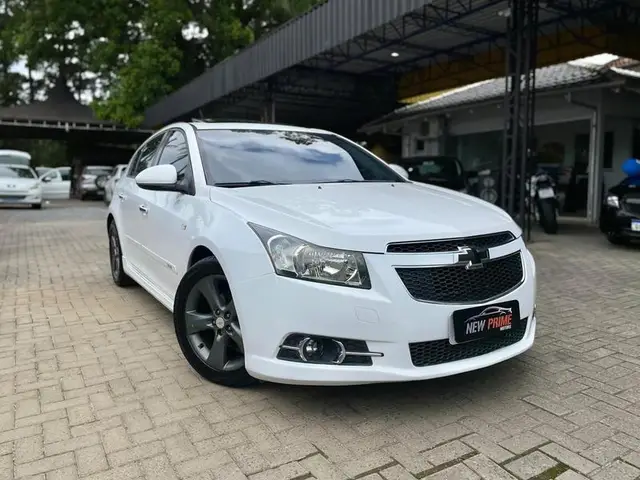 Carro Chevrolet Cruze 2014 HB Sport LTZ 1.8 16V FlexP. 5p Mec