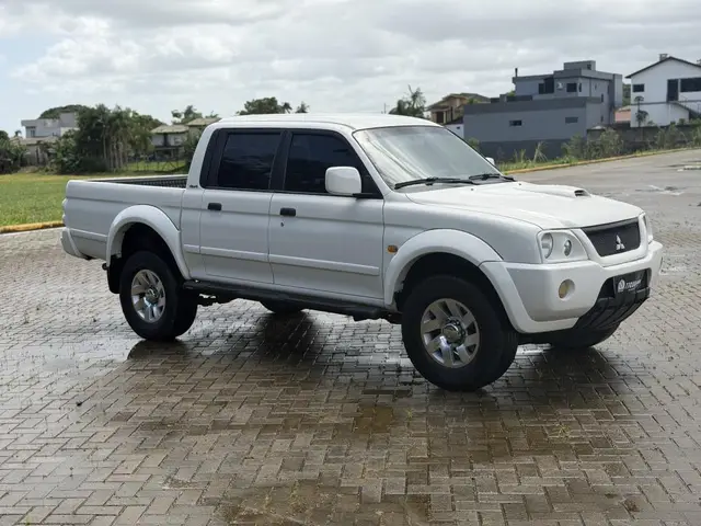 Carro Mitsubishi L200 2004 L 200 Sport HPE 4x4 2.5 (aut) (cab. dupla)