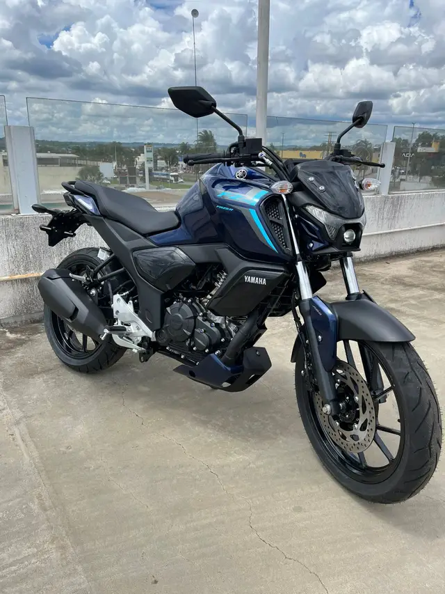 Moto Yamaha Fazer FZ15 2025 Connected