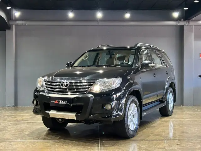 Carro Toyota Hilux SW4 2014 SR 4x2 2.7/ 2.7 Flex 16V Aut.