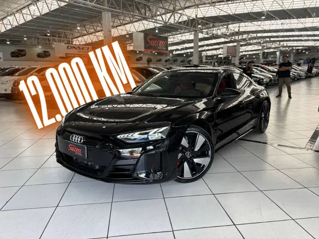Carro Audi e-tron GT 2023 RS (Elétrico)