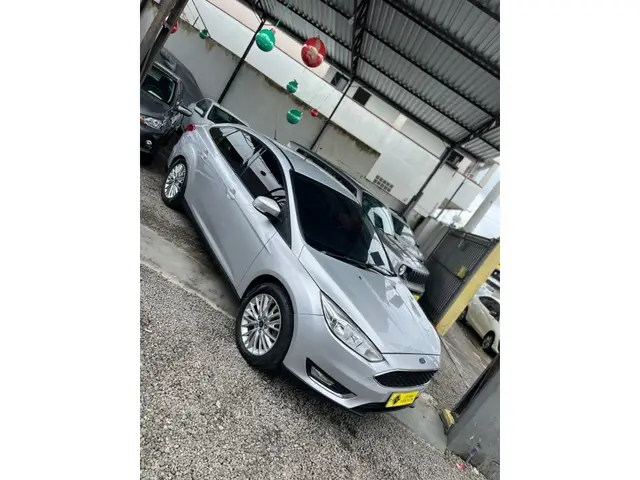 Carro Ford Focus Sedan 2018 SE 2.0 PowerShift