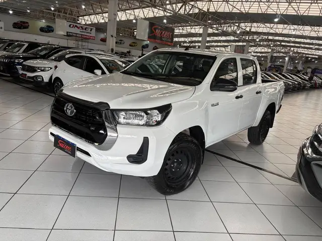 Carro Toyota Hilux Cabine Dupla 2022 STD Power Pack 2.8 TDI CD 4x4