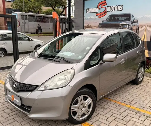 Carro Honda Fit 2013 DX 1.4 (Flex)