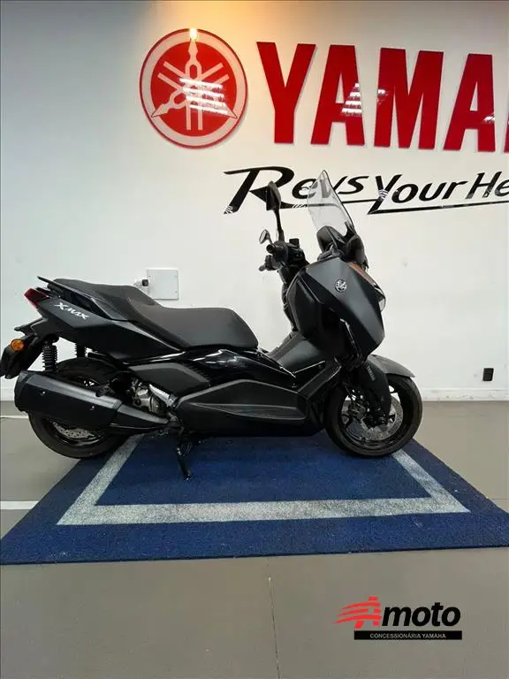 Moto Yamaha XMax 2025 250 Connected