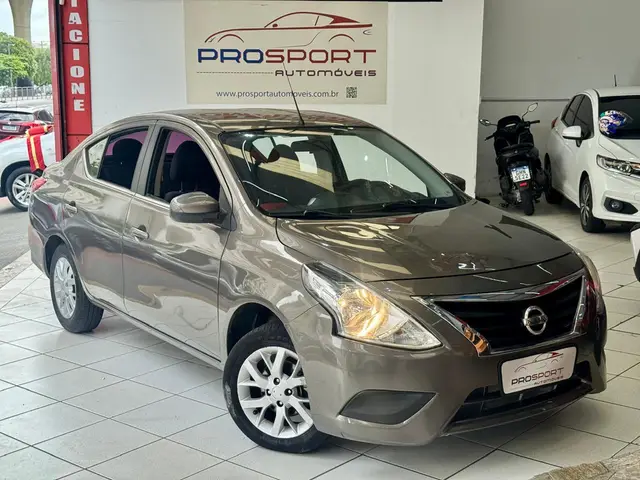 Carro Nissan Versa 2018 1.6 16V SV FlexStart CVT (Flex)
