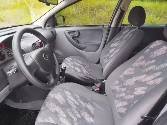 Carro Chevrolet Corsa Hatch 2003 1.0 8V