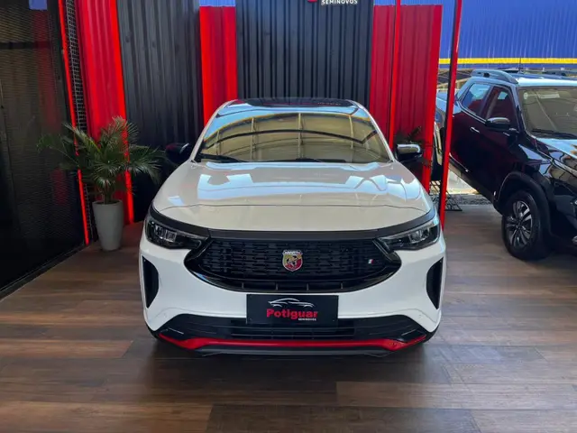 Carro Fiat Fastback 2025 ABARTH Turbo Flex 1.3 Aut.