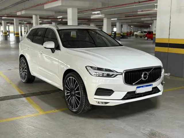 Carro Volvo XC60 2020 2.0 T5 Momentum AWD