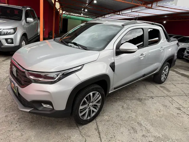 Carro Fiat Strada 2023 Volcano 1.3 8V CD AT