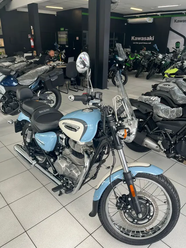 Moto Royal Enfield Meteor 350 2025 Stellar