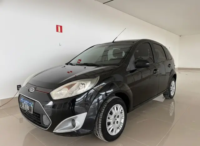 Carro Ford Fiesta Hatch 2014 1.5 (Flex)