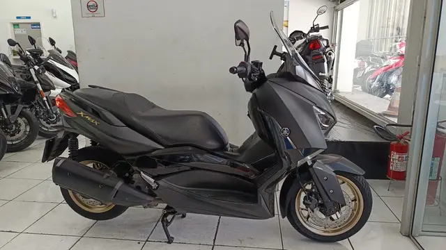Moto Yamaha XMax 2021 250 (ABS)