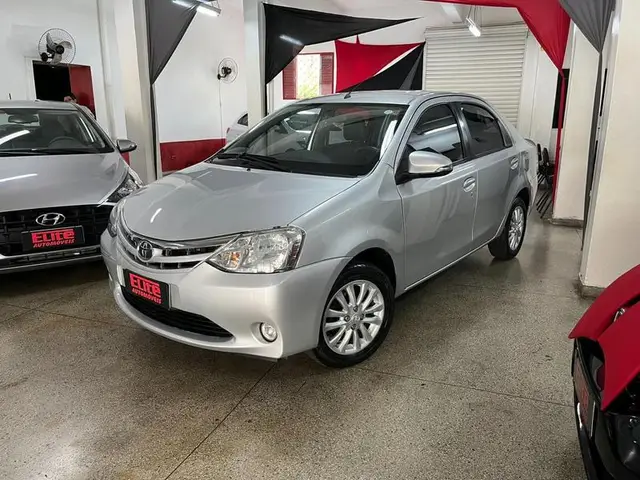 Carro Toyota Etios 2016 XLS 1.5 (Flex)