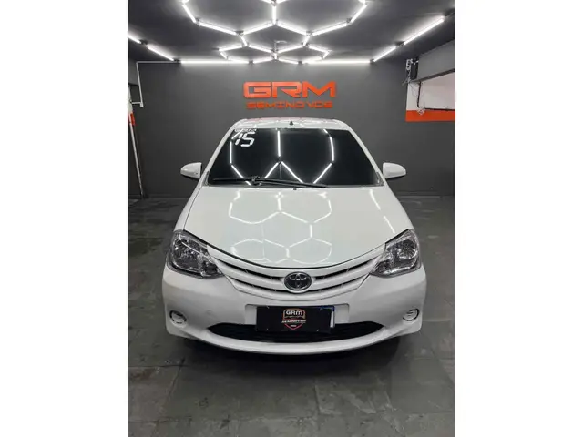 Carro Toyota Etios Sedan 2015 XS 1.5 (Flex)