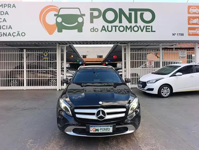 Carro Mercedes-Benz GLA 200 2015 GLA 200 Vision Black Edition
