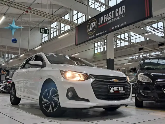 Carro Chevrolet Onix 2024 LT 1.0