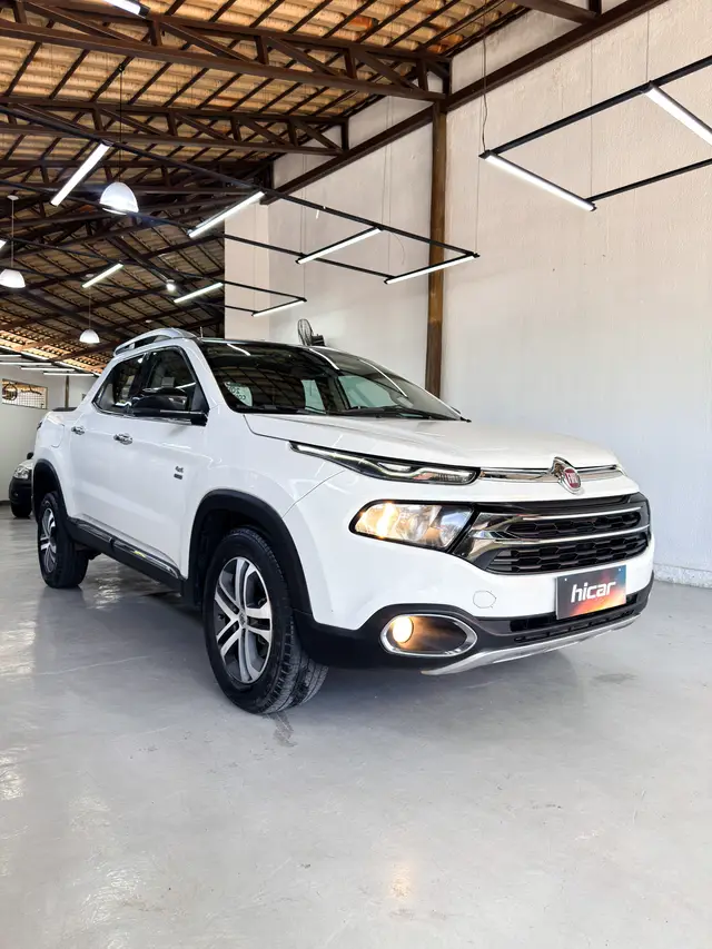 Carro Fiat Toro 2017 Volcano 2.0 diesel AT9 4x4