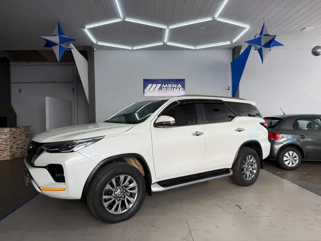 Carro Toyota Hilux Cabine Dupla 2021 SRX 2.8 TDI CD 4x4 (Aut)