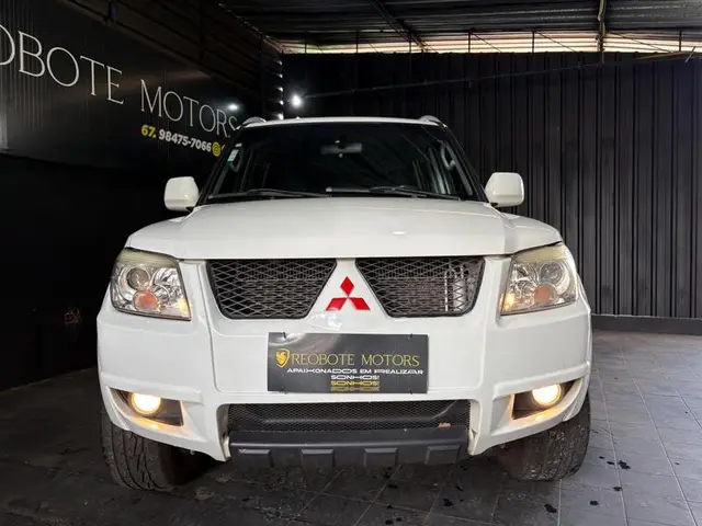 Carro Mitsubishi Pajero TR4 2014 2.0 16V 4x2 (Flex)