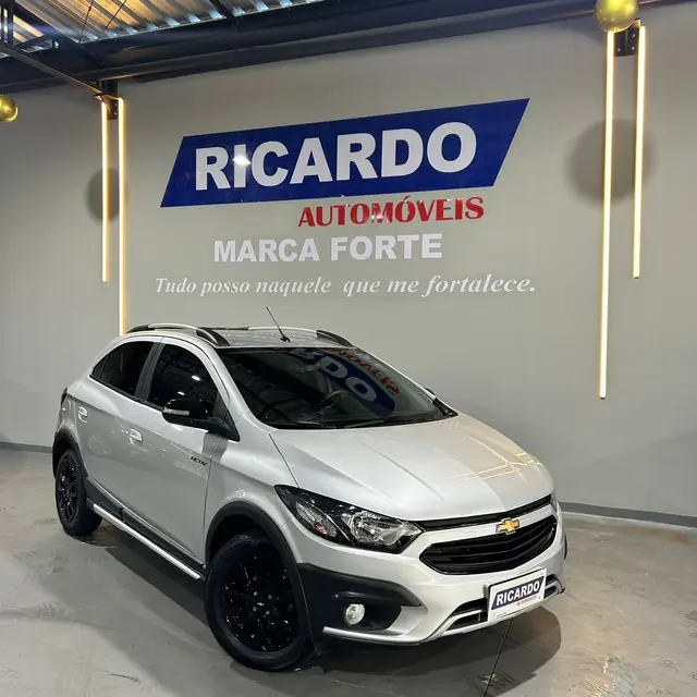 Carro Chevrolet Onix 2017 1.4 Activ SPE/4 (Aut)