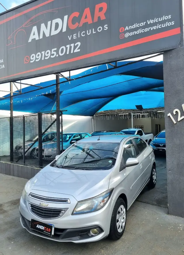 Carro Chevrolet Onix 2015 1.4 LT SPE/4