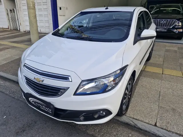 Carro Chevrolet Onix 2015 1.4 LTZ SPE/4 (Aut)
