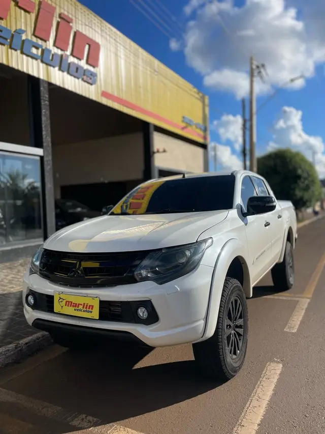 Carro Mitsubishi L200 Triton Sport 2018 Sport 2.4 DID-H HPE 4WD (Aut)