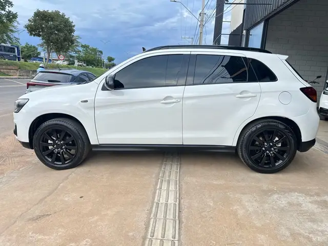 Carro Mitsubishi ASX 2015  2.0 (Aut) 4x4
