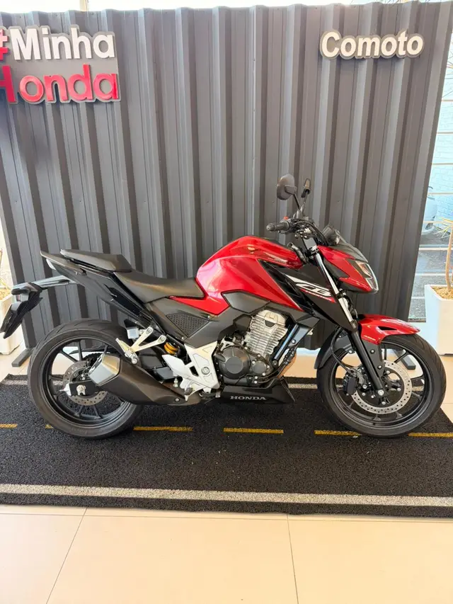 Moto Honda CB 300F Twister 2025 (ABS)