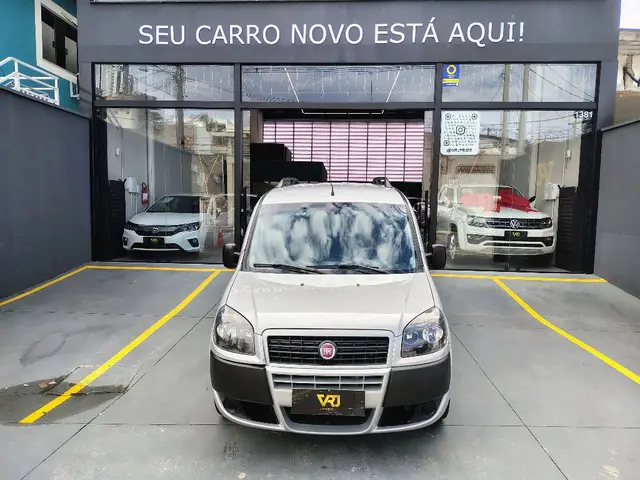 Carro Fiat Doblò 2020 Essence 1.8 16V (Flex)