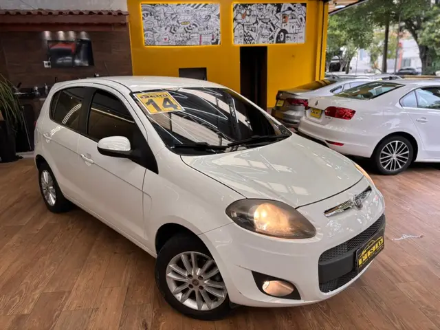 Carro Fiat Palio 2014 Essence 1.6 16V (Flex)