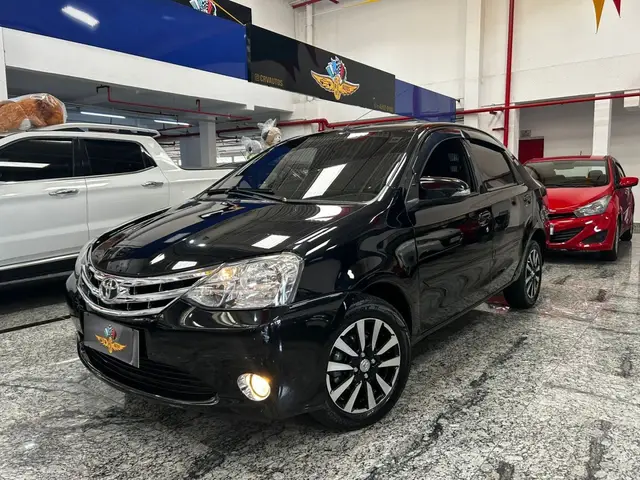 Carro Toyota Etios Sedan 2016 XLS 1.5 (Flex)