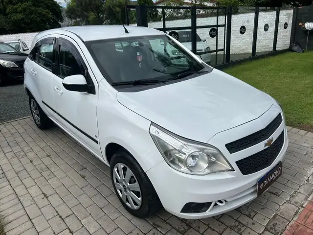 Carro Chevrolet Agile 2011 LT 1.4 8V (Flex)